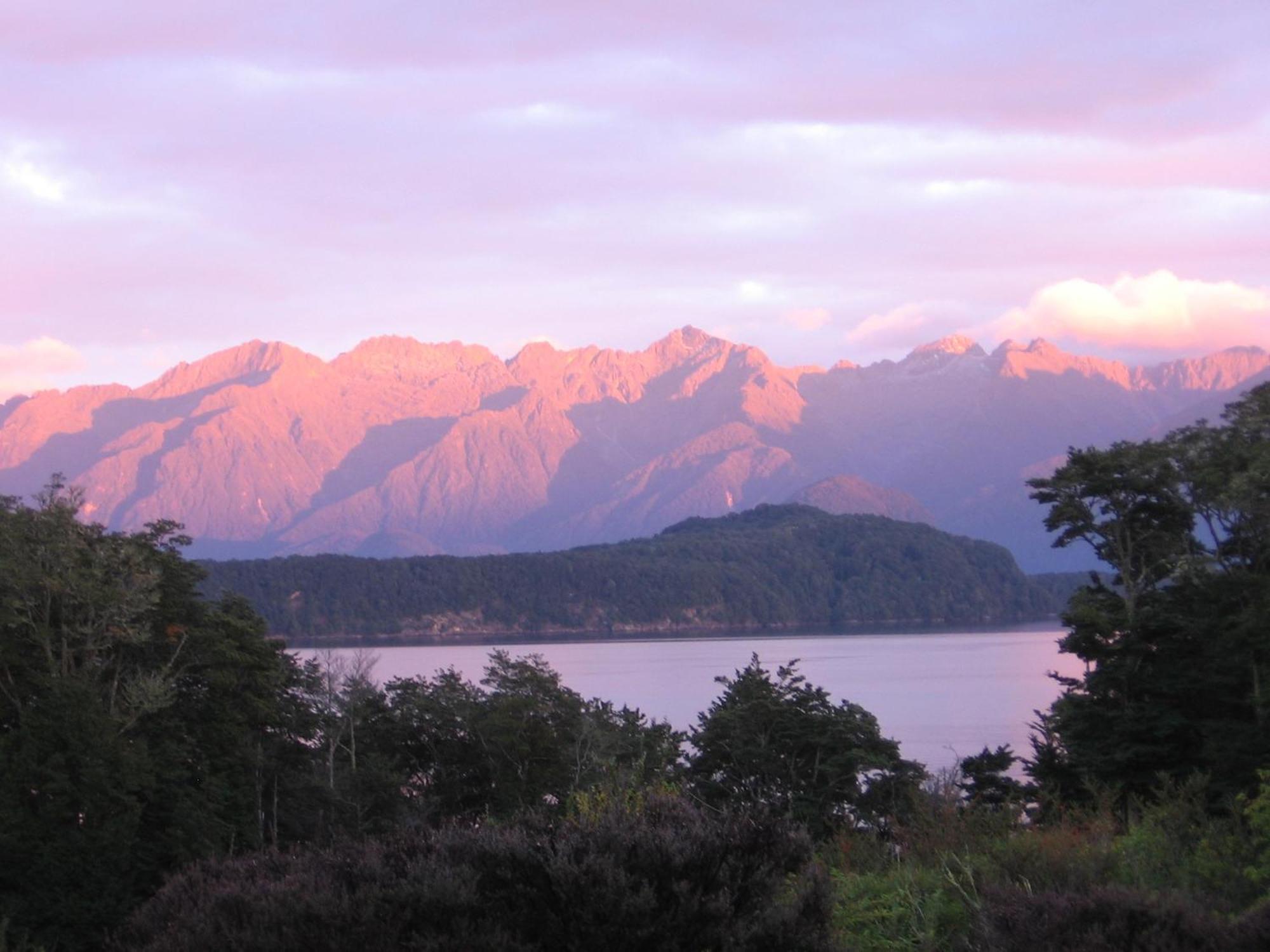 Murrells Grand View House Manapouri Exterior foto