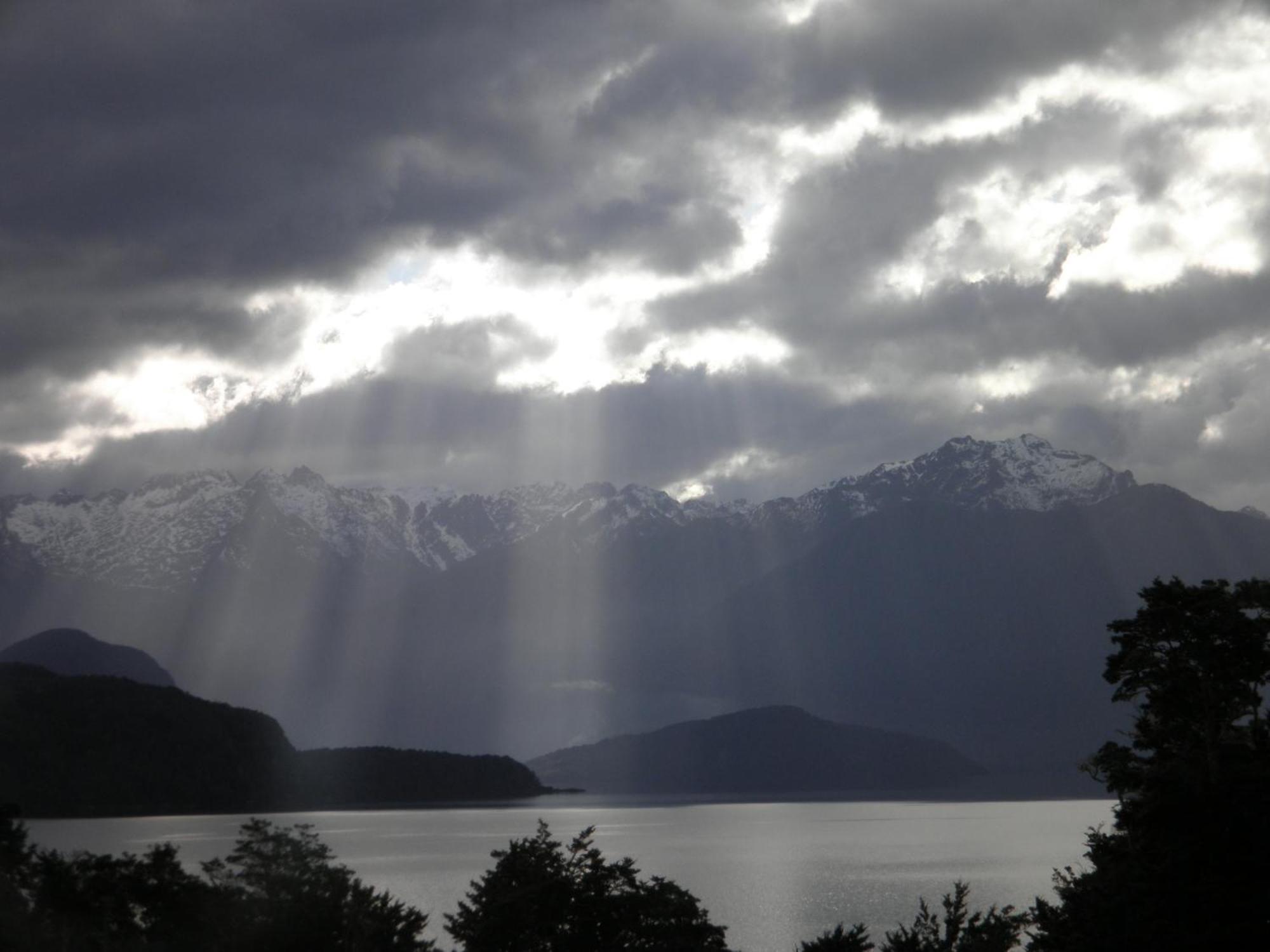 Murrells Grand View House Manapouri Exterior foto