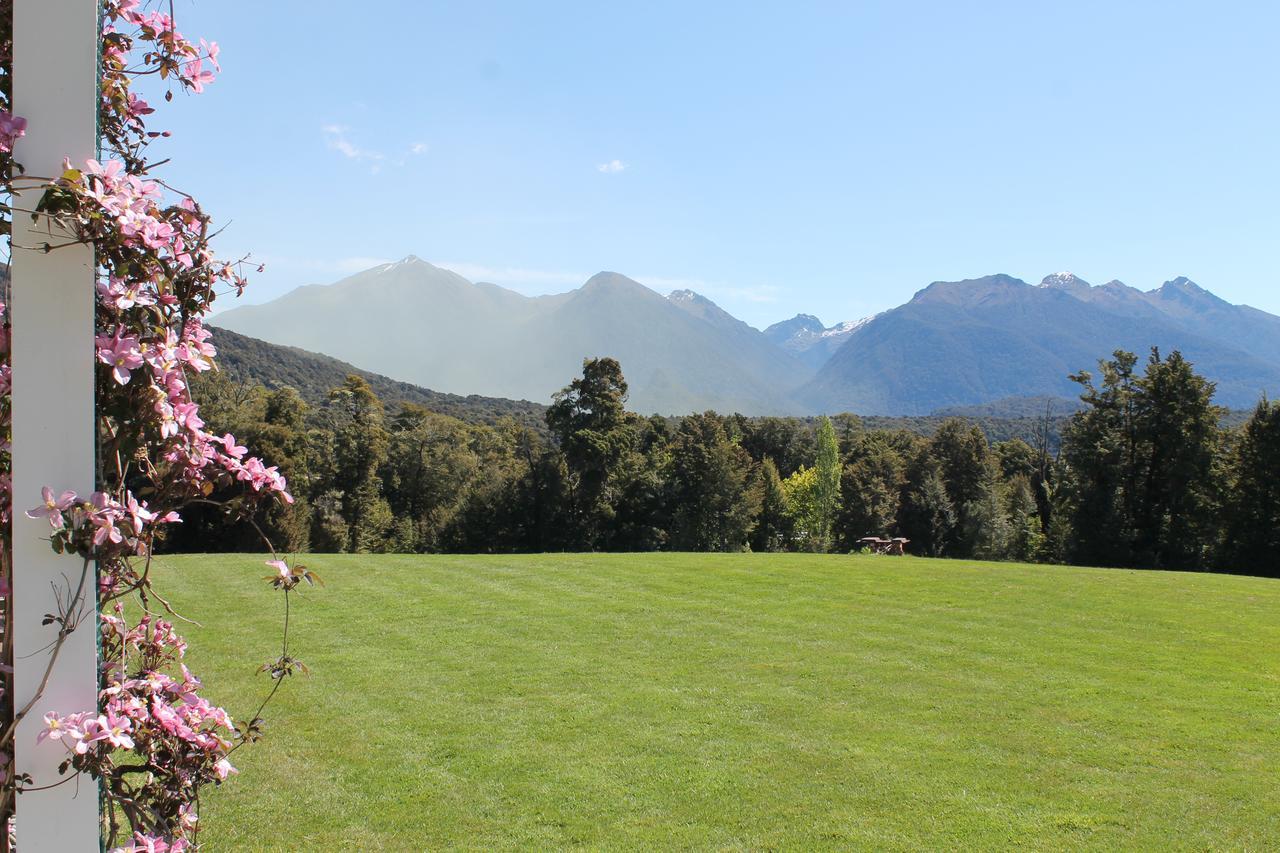Murrells Grand View House Manapouri Exterior foto
